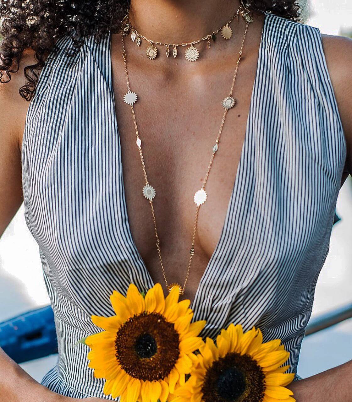COLAR JARDIM FLORAL COMPRIDO OURO