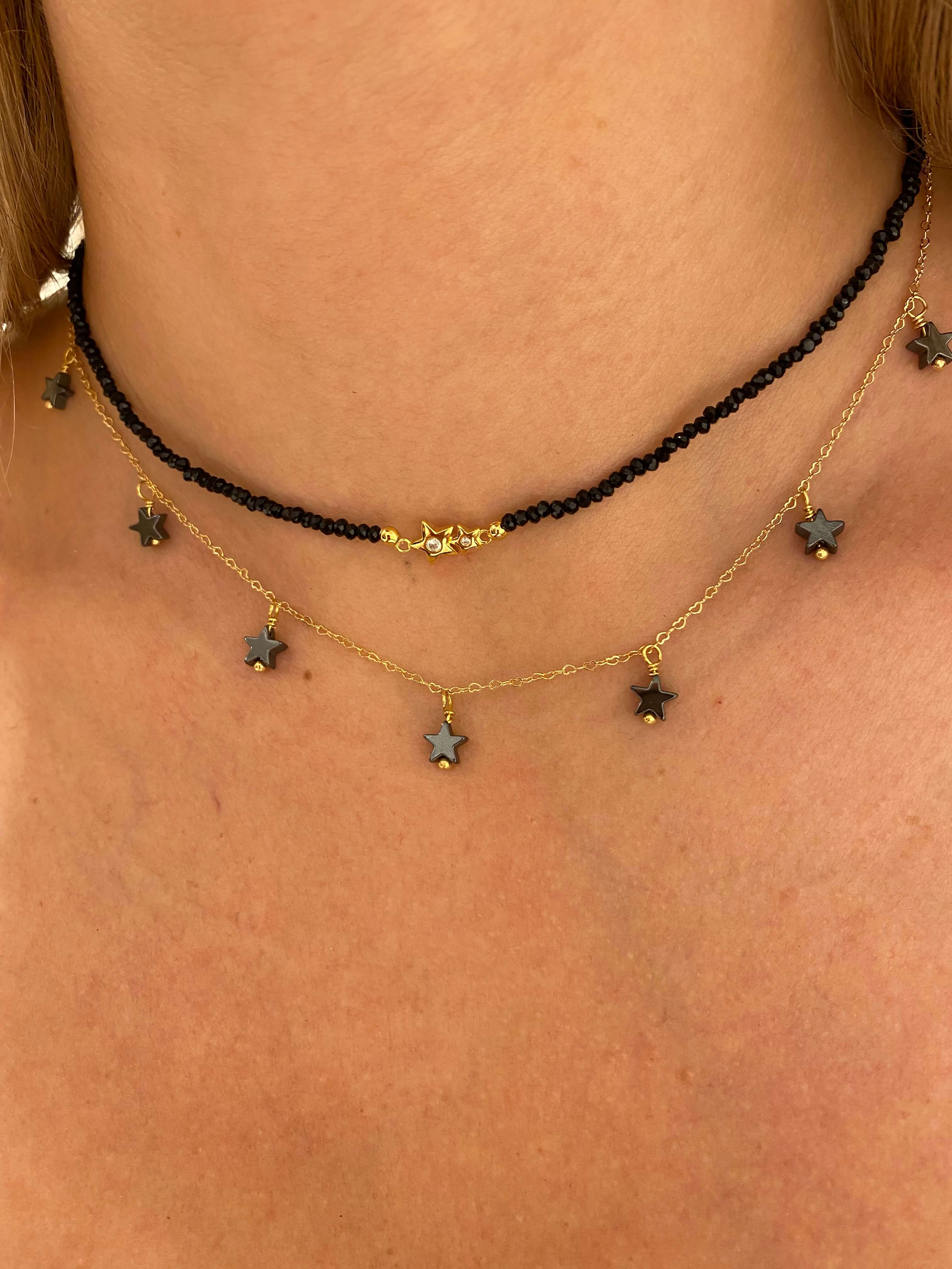 COLAR ESTRELAS DE HEMATITA OURO - Anilú