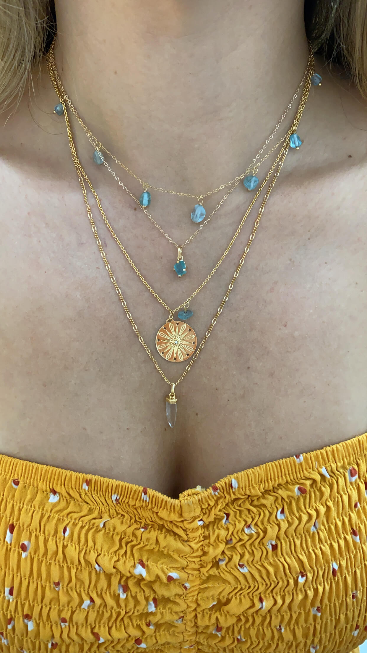 COLAR CRISTAL DA ROCHA OURO