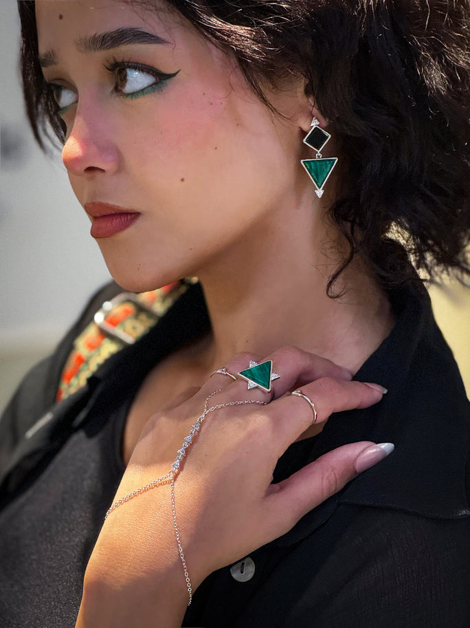 BRINCO QUEOPS MALAQUITA OURO