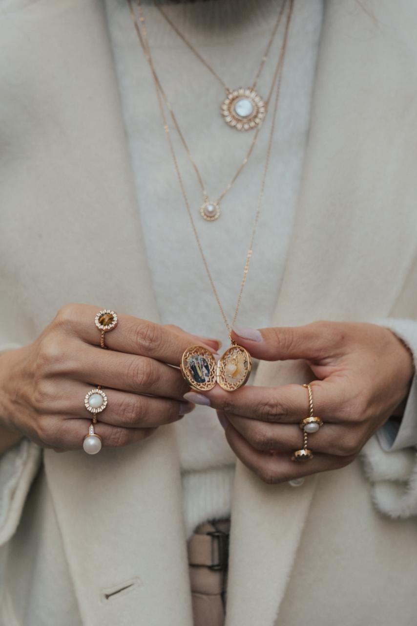 ESCAPULÁRIO RAIAR PÉROLA OURO - Anilú