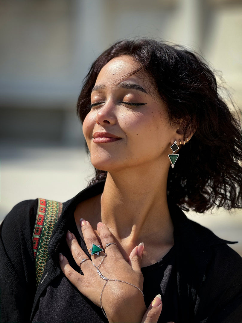 BRINCO QUEOPS MALAQUITA RÓDIO