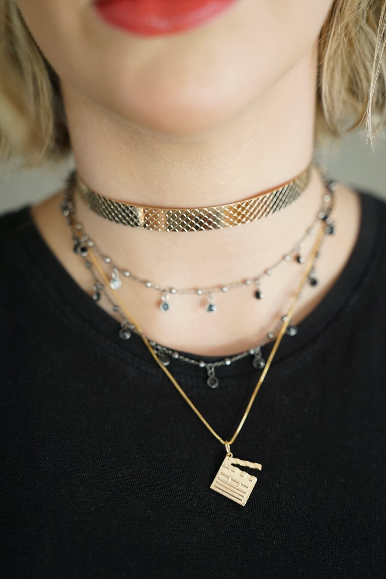 COLAR CLAQUETE OURO