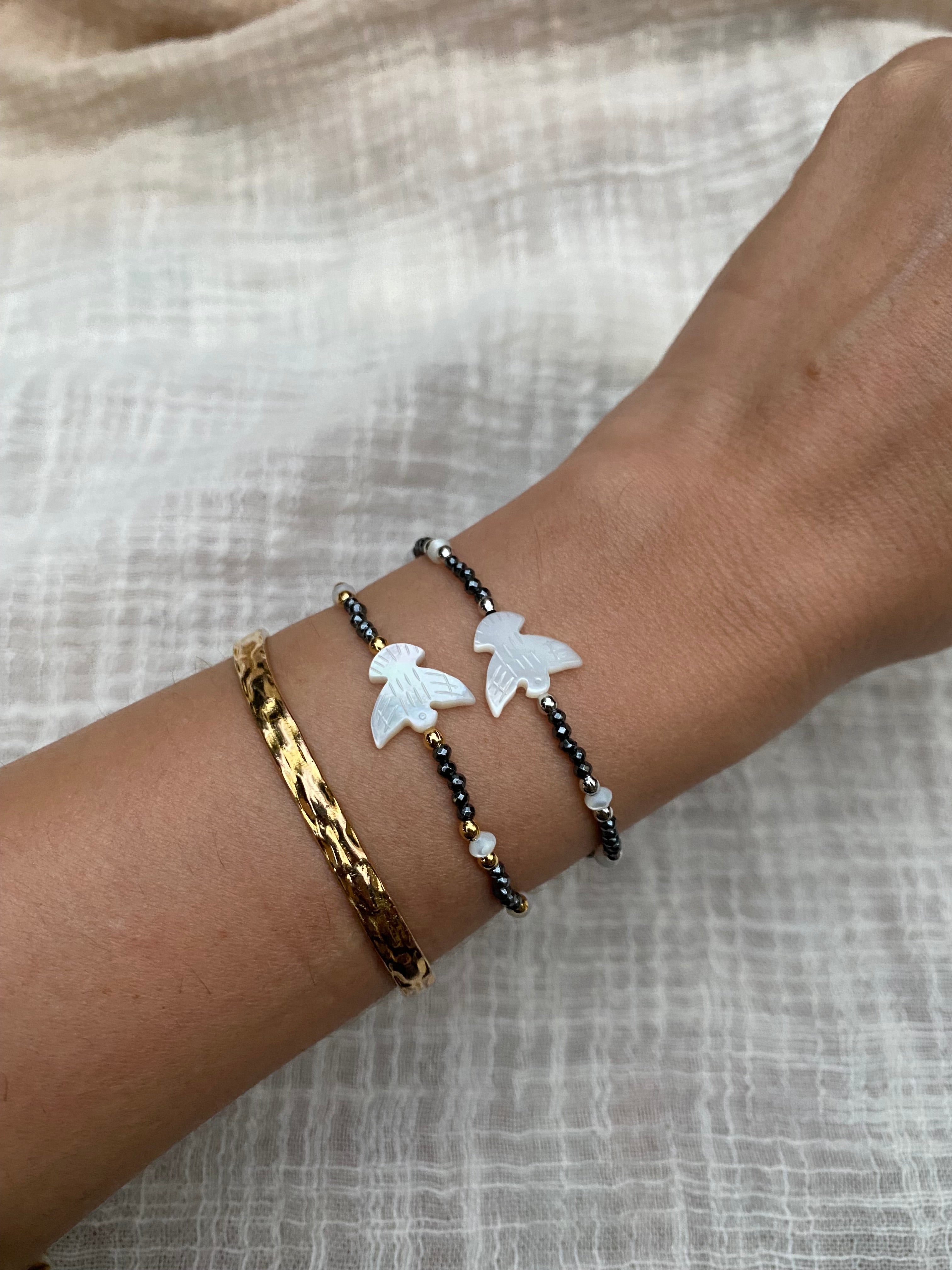 PULSEIRA PAZ MADREPÉROLA HEMATITA RÓDIO