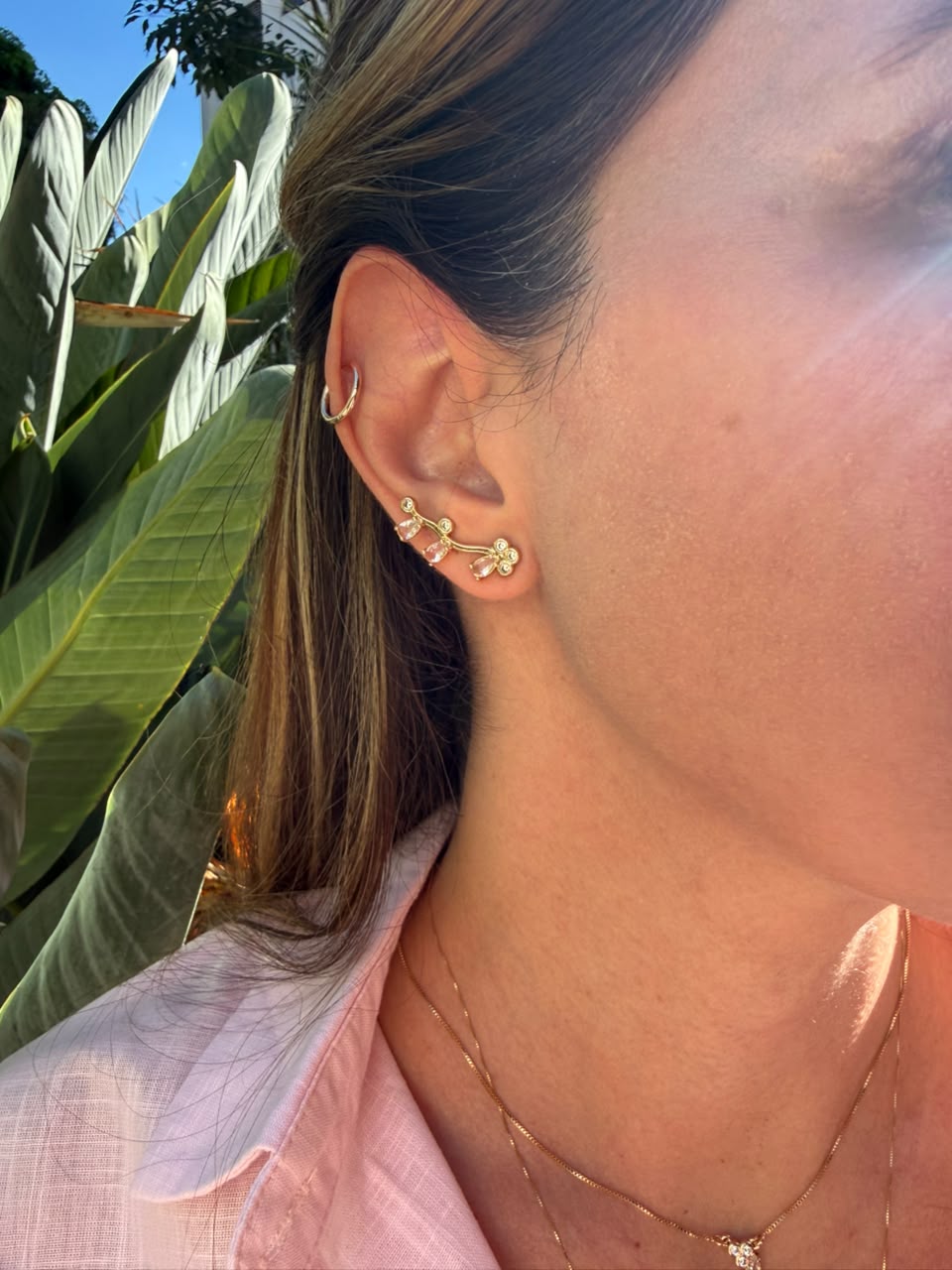 EARCUFF FLORESCER BRANCO OURO