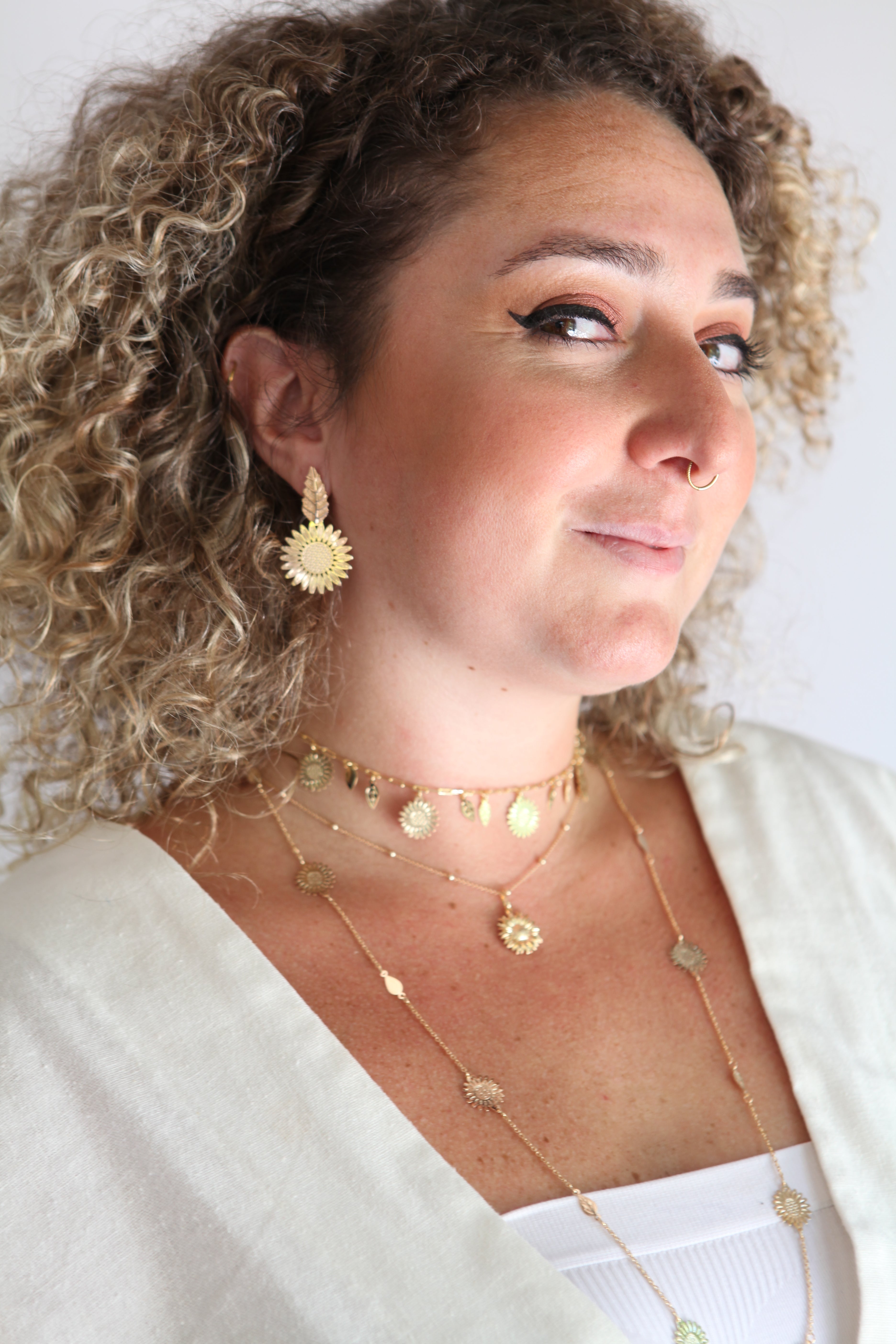 COLAR GIRASSOL OURO - Anilú