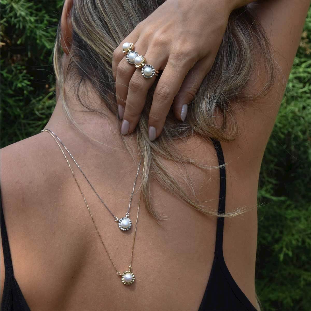 Escapulário Raiar Pérola Ouro - anilu bijoux