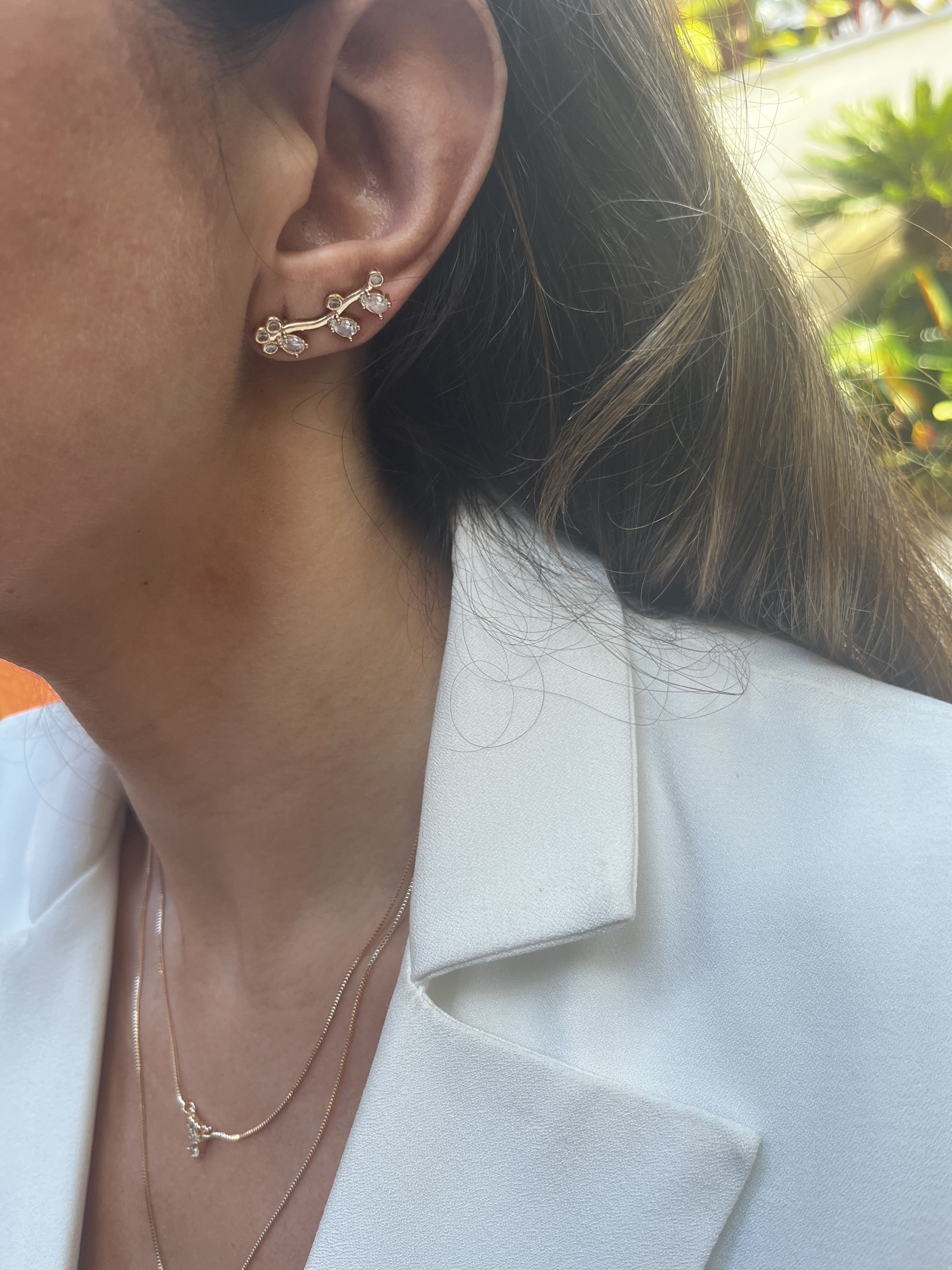 Earcuff Florescer Branco Ouro