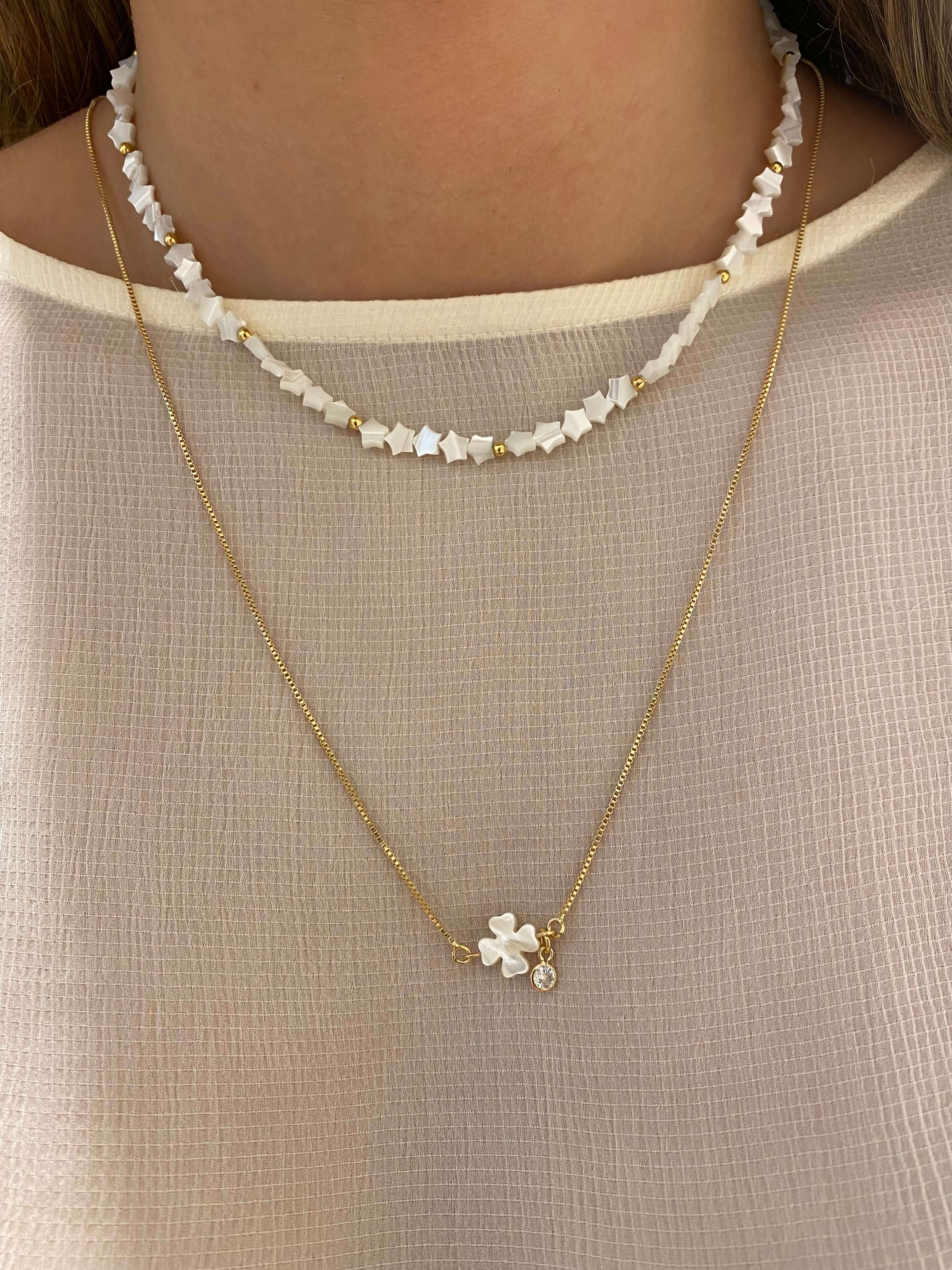 Colar Mini Star Madre Branco Ouro